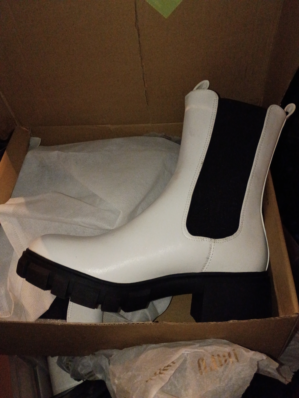 Women’s White Chelsea Lug Sole Boot